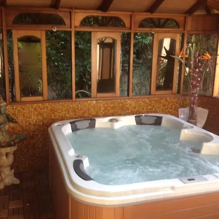 Pre Fleuri Vakantiehuis Antibes